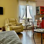 Pine Fine Terrace - 4u- 4min *