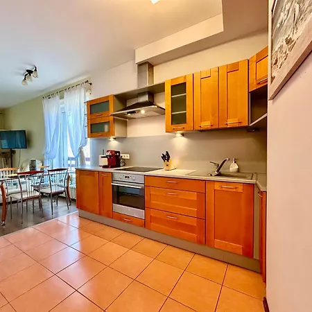 Pine Fine Terrace - 4u- 4min
