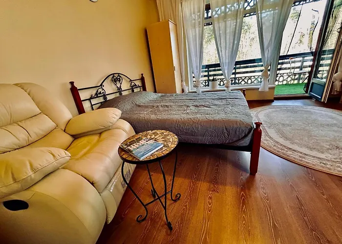 Pine Fine Terrace 4u 4min