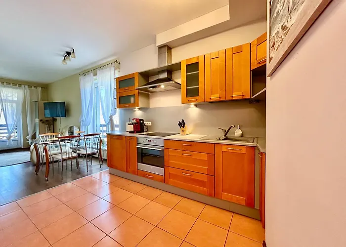 Pine Fine Terrace 4u 4min